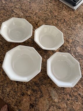 Johnson Bros. Heritage White set of 4 coupe cereal bowls octagon shape bead